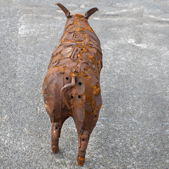 Scrap steel life size pig sculpture by Ian Michael, Designer Dirt in Albany, Western Australia 2020 Commissioned for Fremantle property.jpg