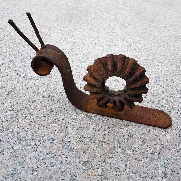 Recycled steel snail sculpture by Ian Michael, Designer Dirt in Albany, Western Australia 2019.jpg