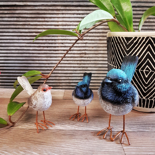 Resin wrens